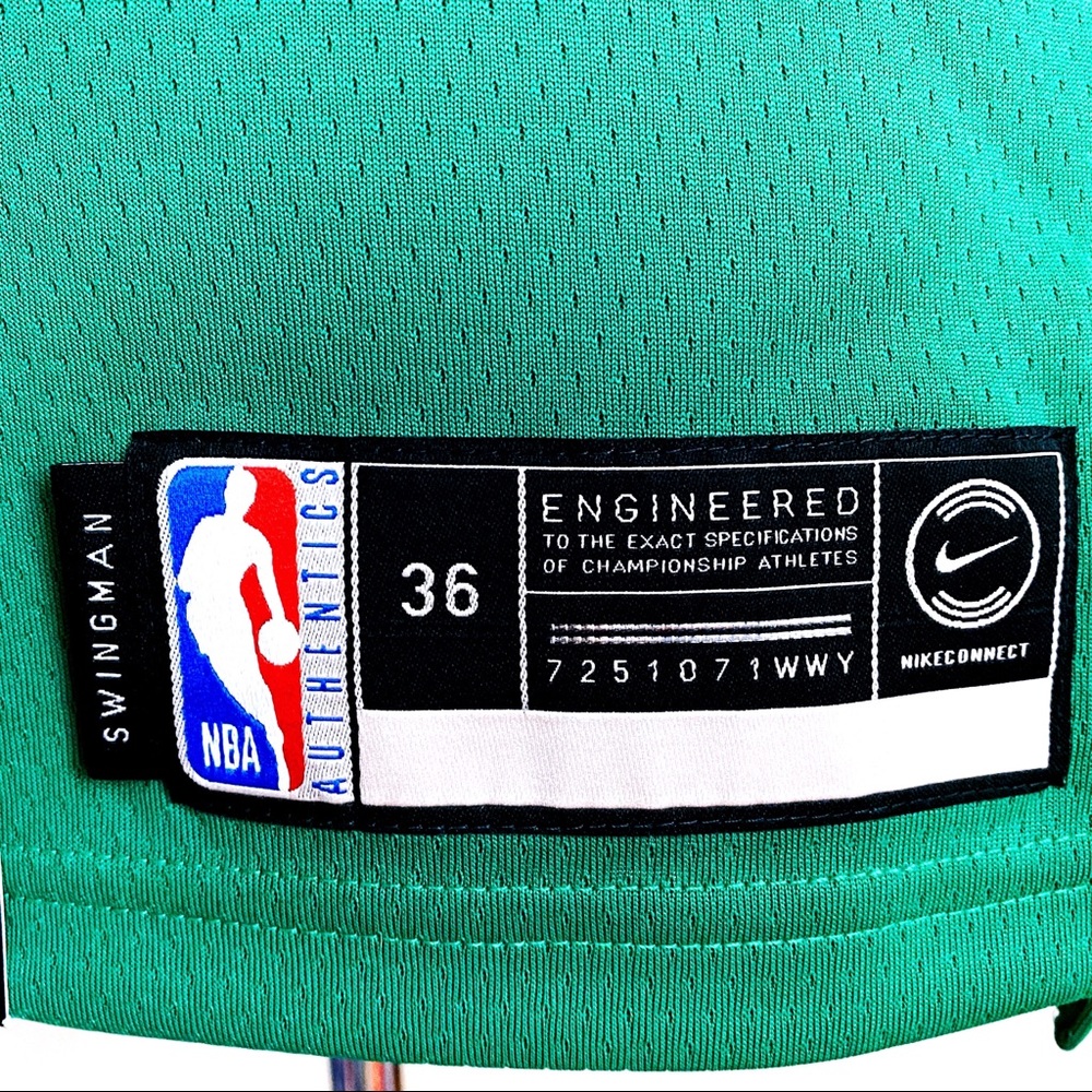 🆕 Nike Boston Celtics Kyrie Irving Jersey Womens - Picture 5 of 8